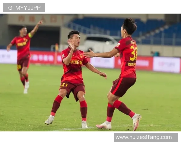 广州足球队以66分领跑杯赛积分榜展现强劲实力和夺冠希望